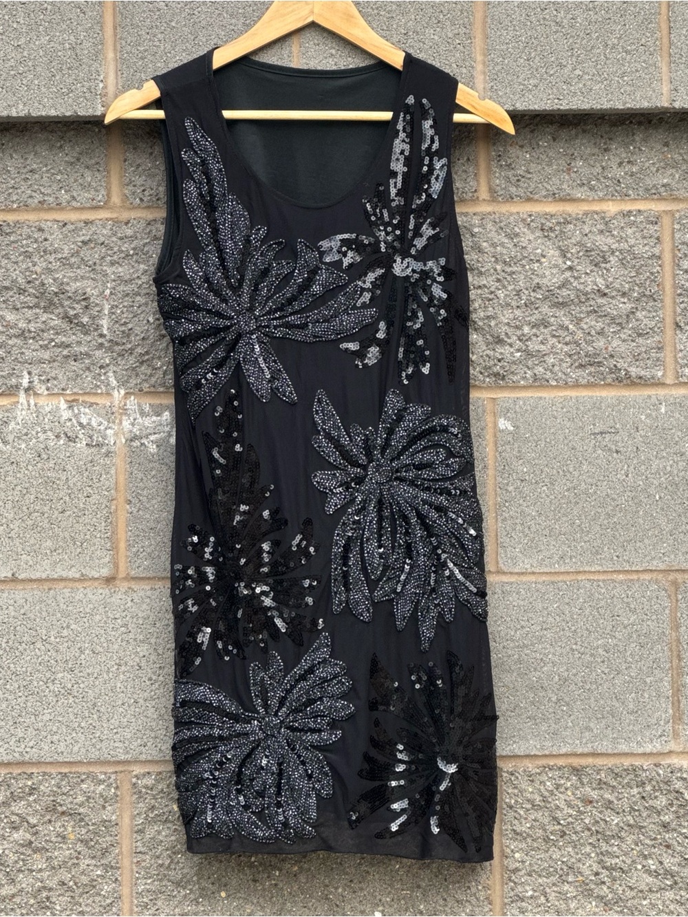 Women’s Black Sequin Embellished Sleeveless Mini Dress Small